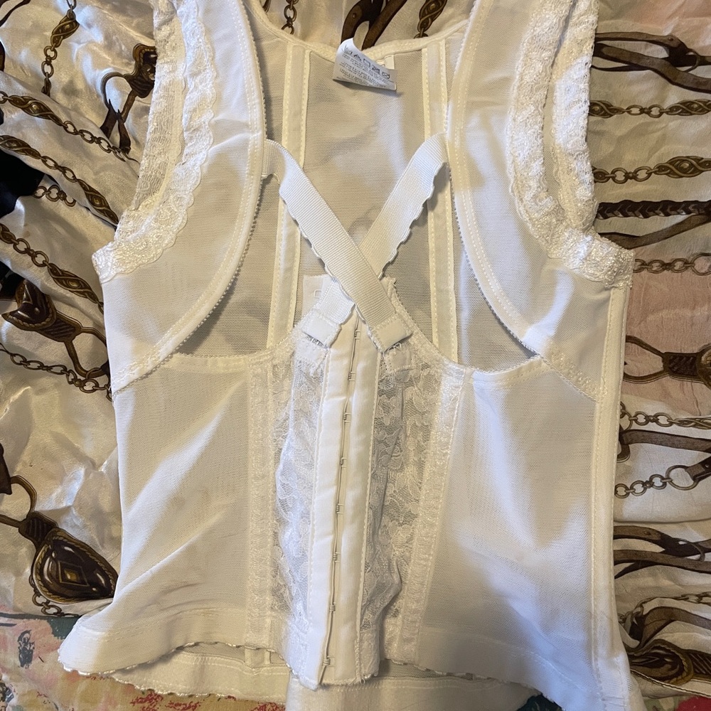 Jeunique Bras - Picture 11 of 13